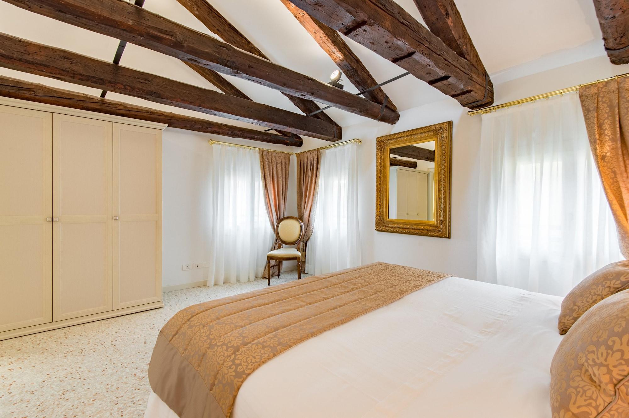 San Teodoro Palace - Luxury Apartments Βενετία Εξωτερικό φωτογραφία