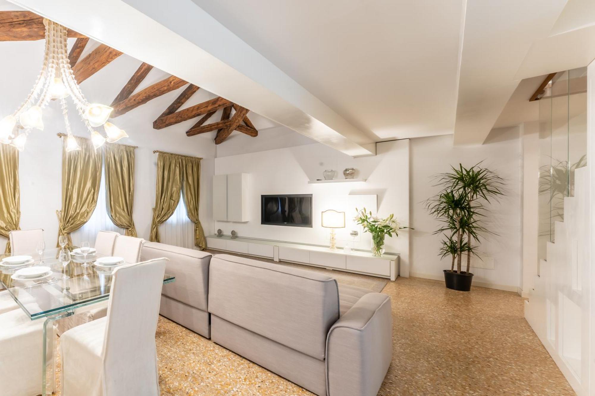 San Teodoro Palace - Luxury Apartments Βενετία Εξωτερικό φωτογραφία